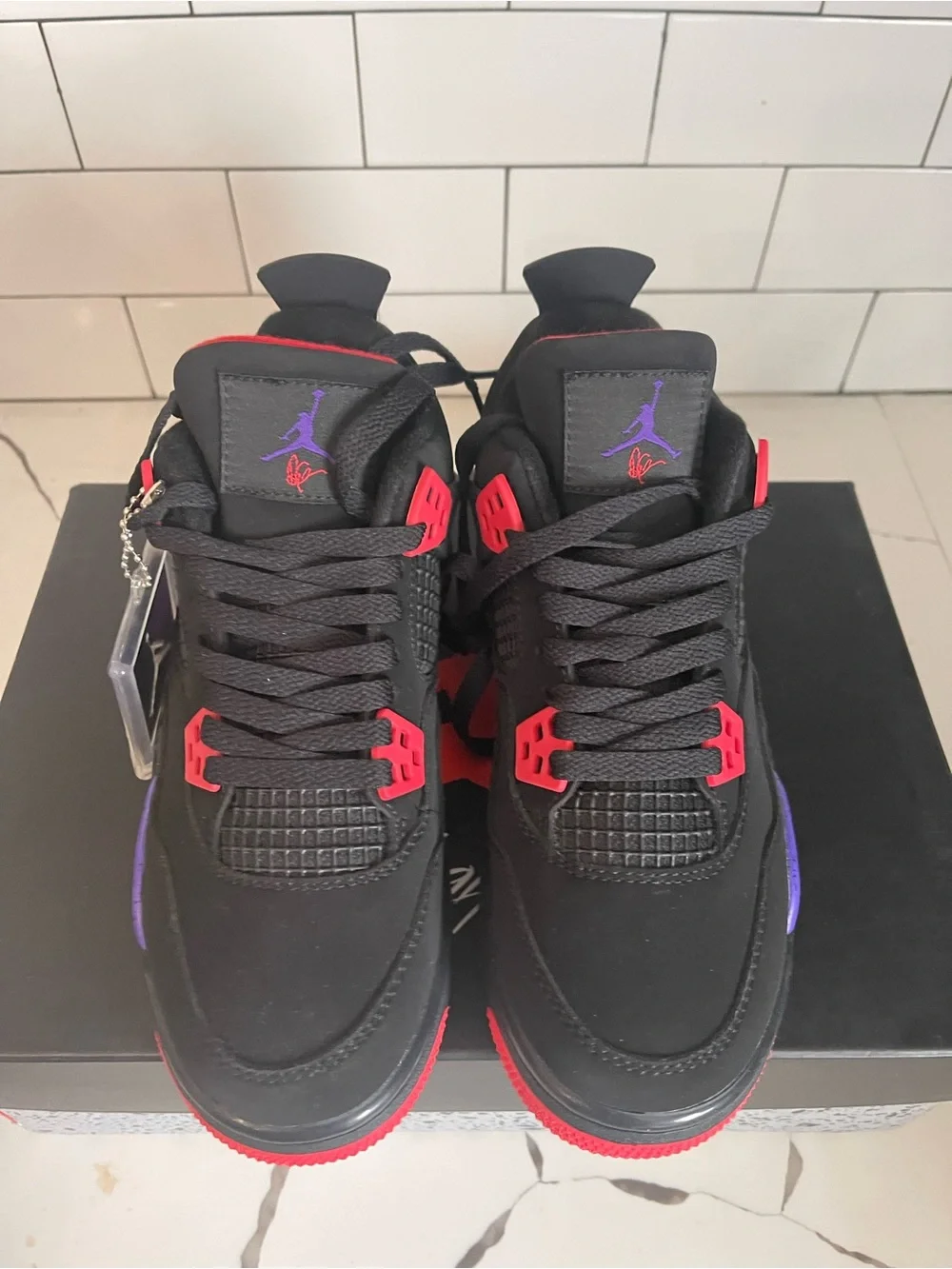 Men’s Retro 4 Raptor Size 5.5.